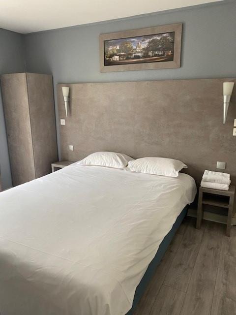 Hotel Le Home Saint Louis 베흑사이으 외부 사진